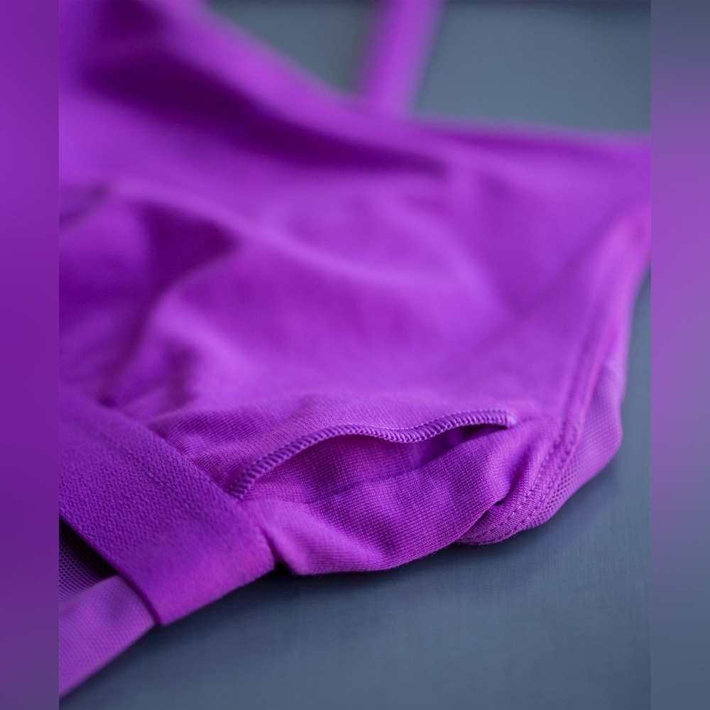 Lululemon Exquisite Tank size 6 
Ultra Violet - Picture 6 of 11